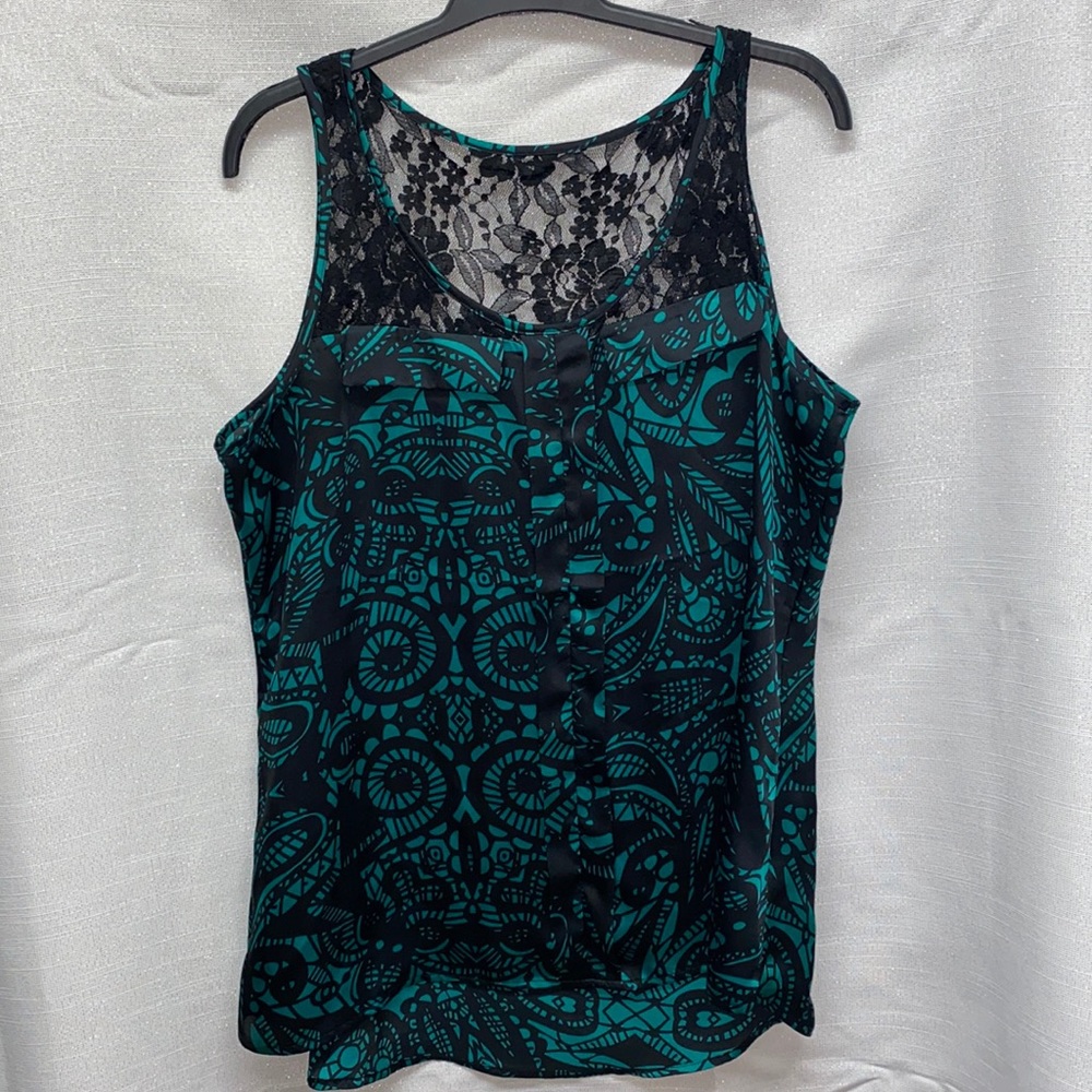 Ladies Scoop Neck Tee by Express